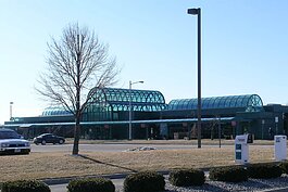 从10月1日开始，马斯基贡县机场(MKG)将提供每周36个直达往返航班，通过南方航空公司快线飞往芝加哥奥黑尔国际机场。(Nenyedi /维基共享)