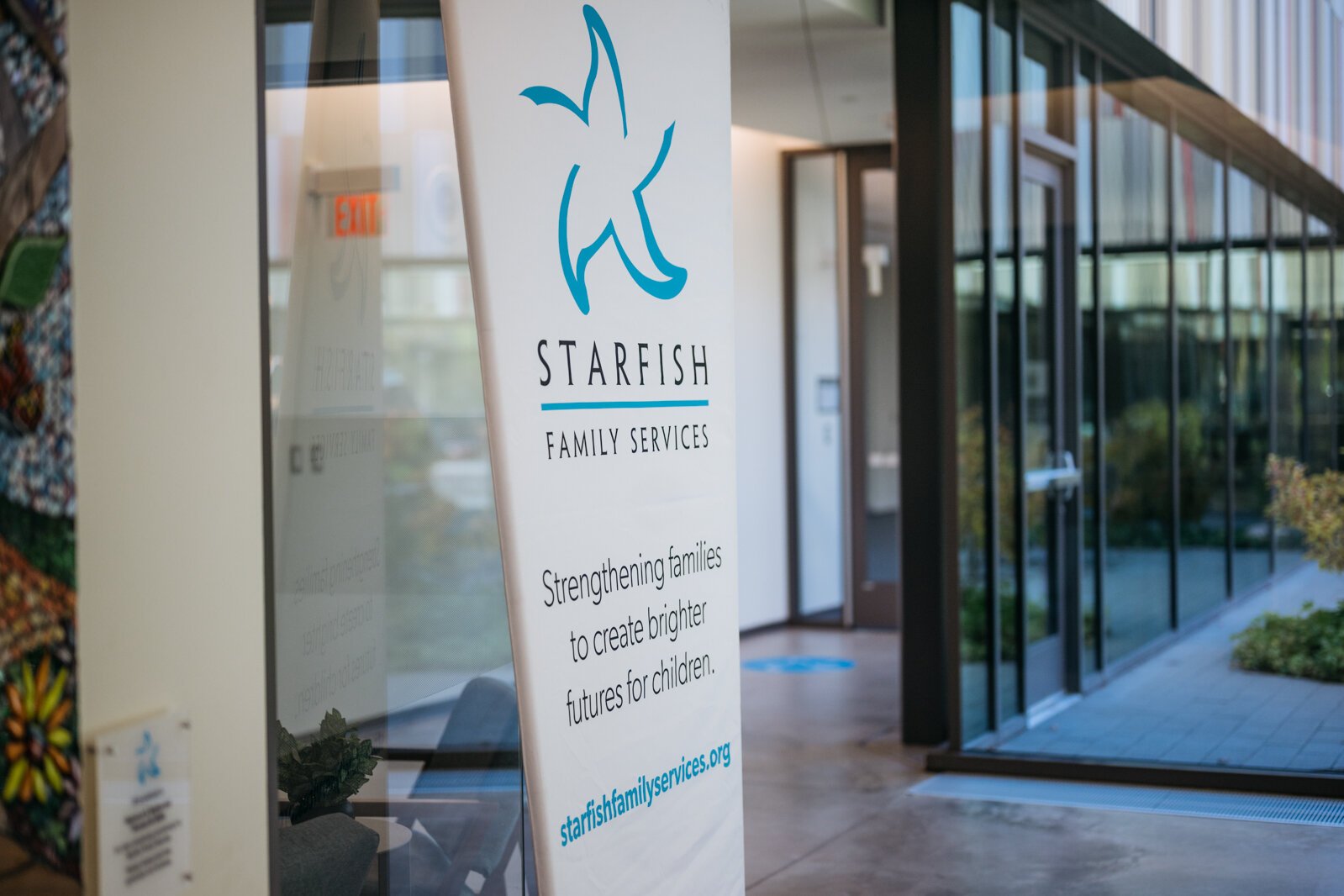 Starfish家庭服务庆祝近60年非营利人类服务机构侧重于通过HeadStart和GreatStart准备方案教育以及20岁以下婴儿行为健康服务